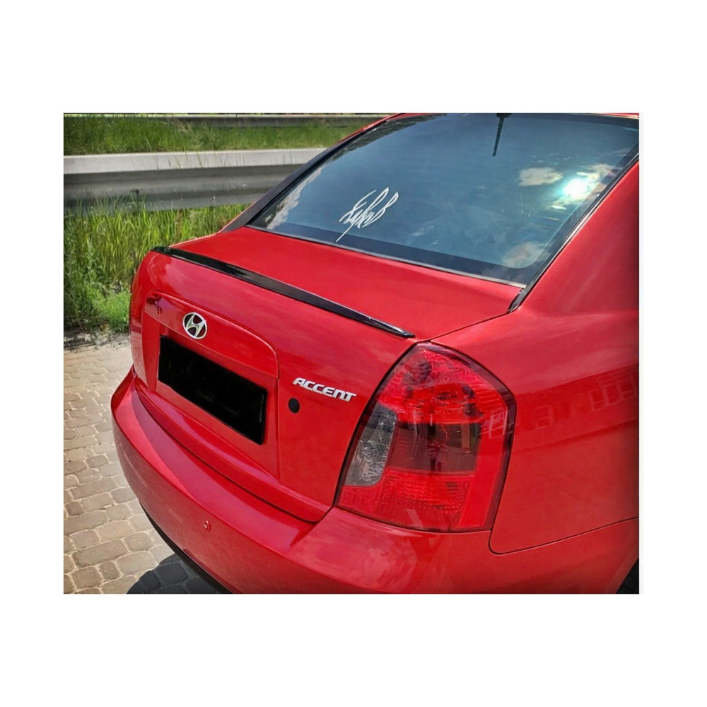 Eleron portbagaj auto Hyundai Accent Era 2006-2013 negru piano black
